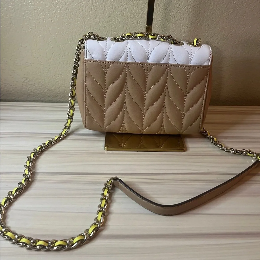 🛍️NWOT Kate Spade White and Tan Quilted Shoulder Bag